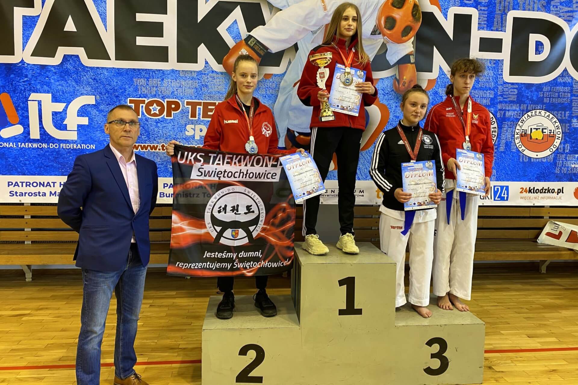 UKS Taekwon-do Świętochłowice z medalami Mistrzostw Polski Juniorów