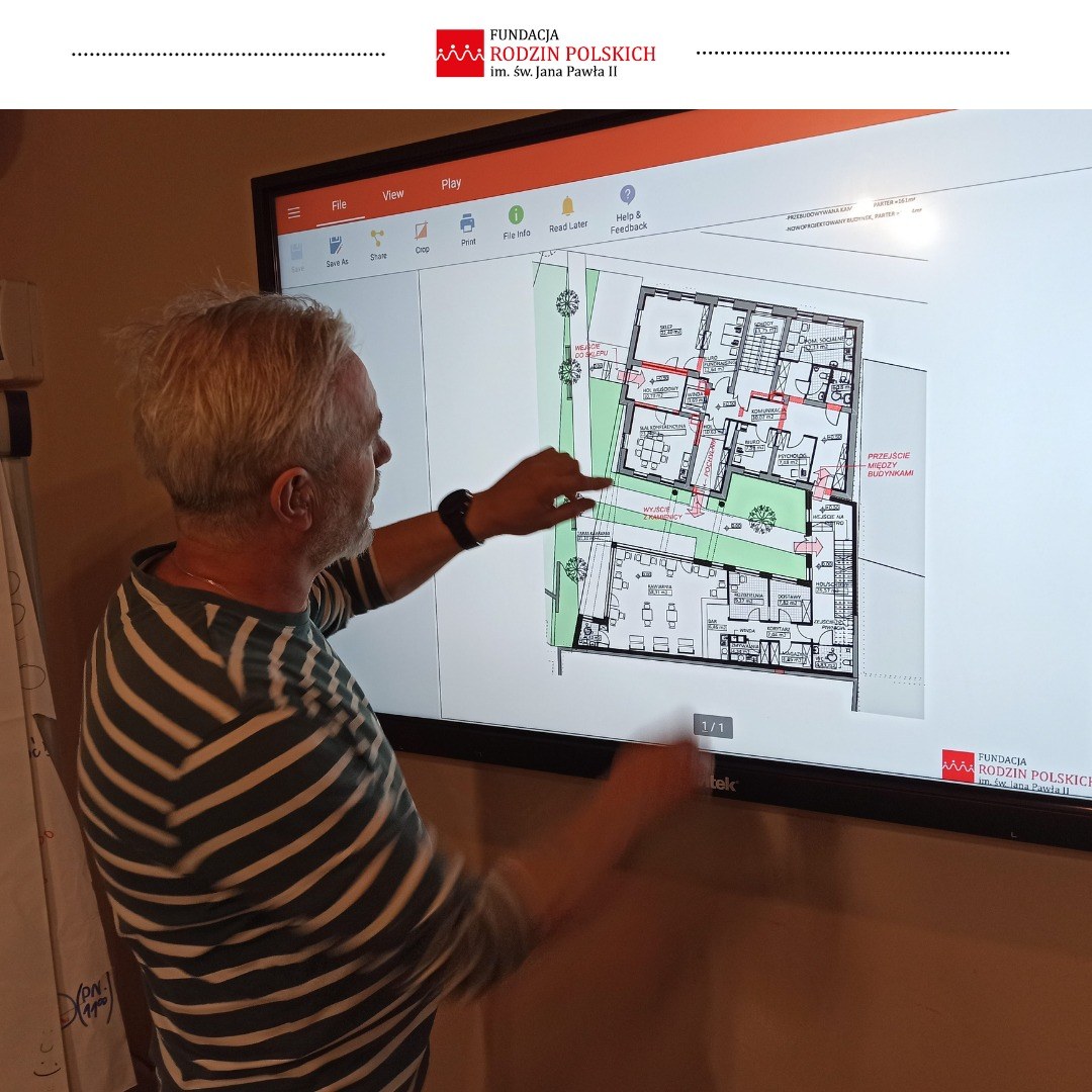 Projekt Polskiego Centrum Rodziny