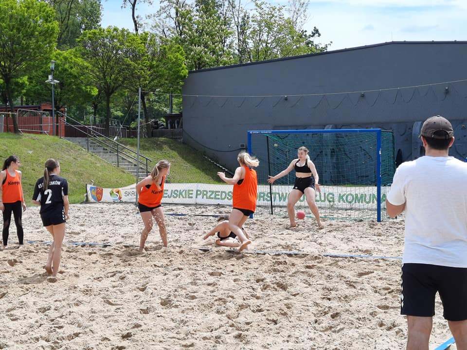 OSIR Skałka turniej piłki ręcznej plażowej z okazji Dnia Dziecka 2021