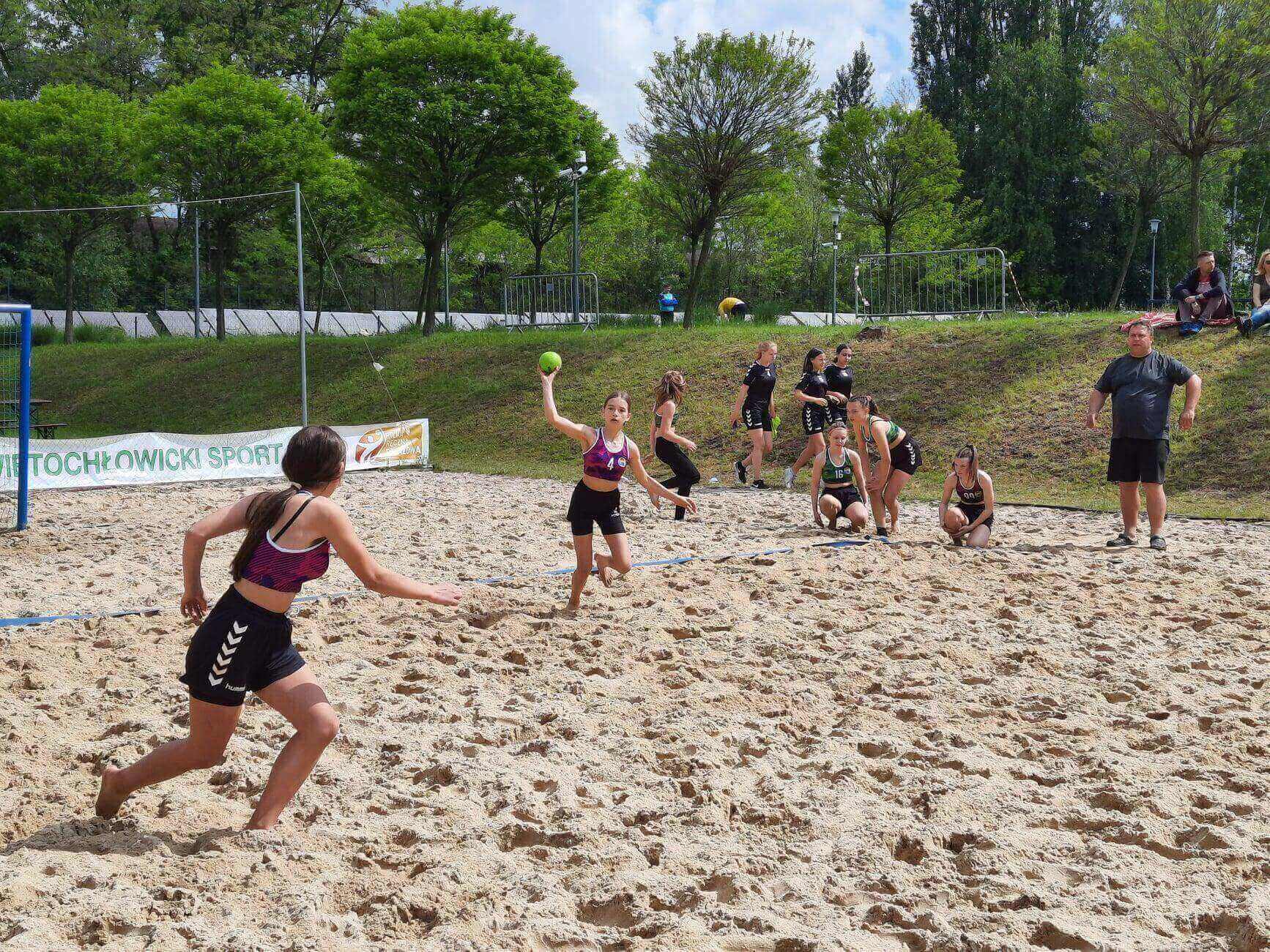 OSIR Skałka turniej piłki ręcznej plażowej z okazji Dnia Dziecka 2021