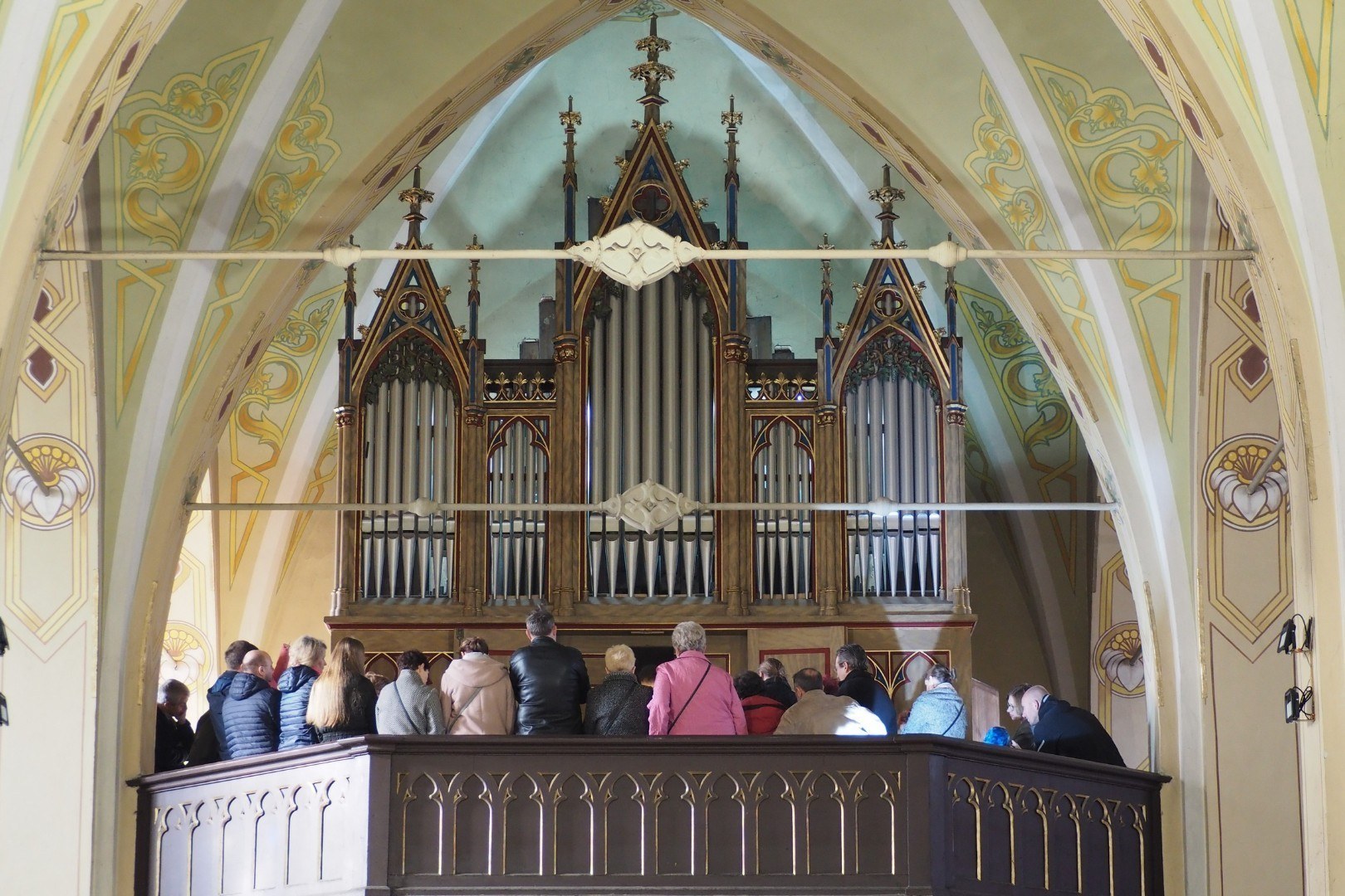 Organy w Kościele Św Augustyna w Lipinach