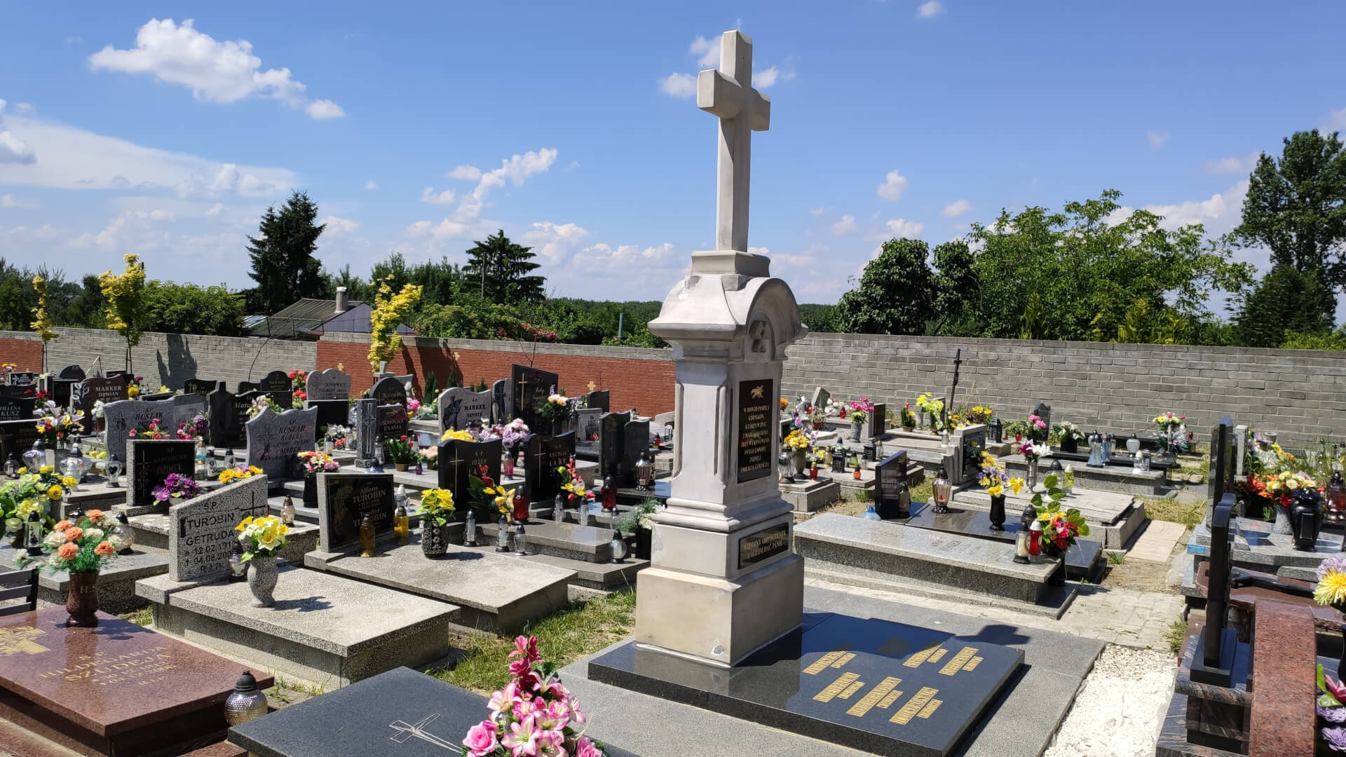 Pomnik poległych górników na cmentarzu w Chropaczowie 3