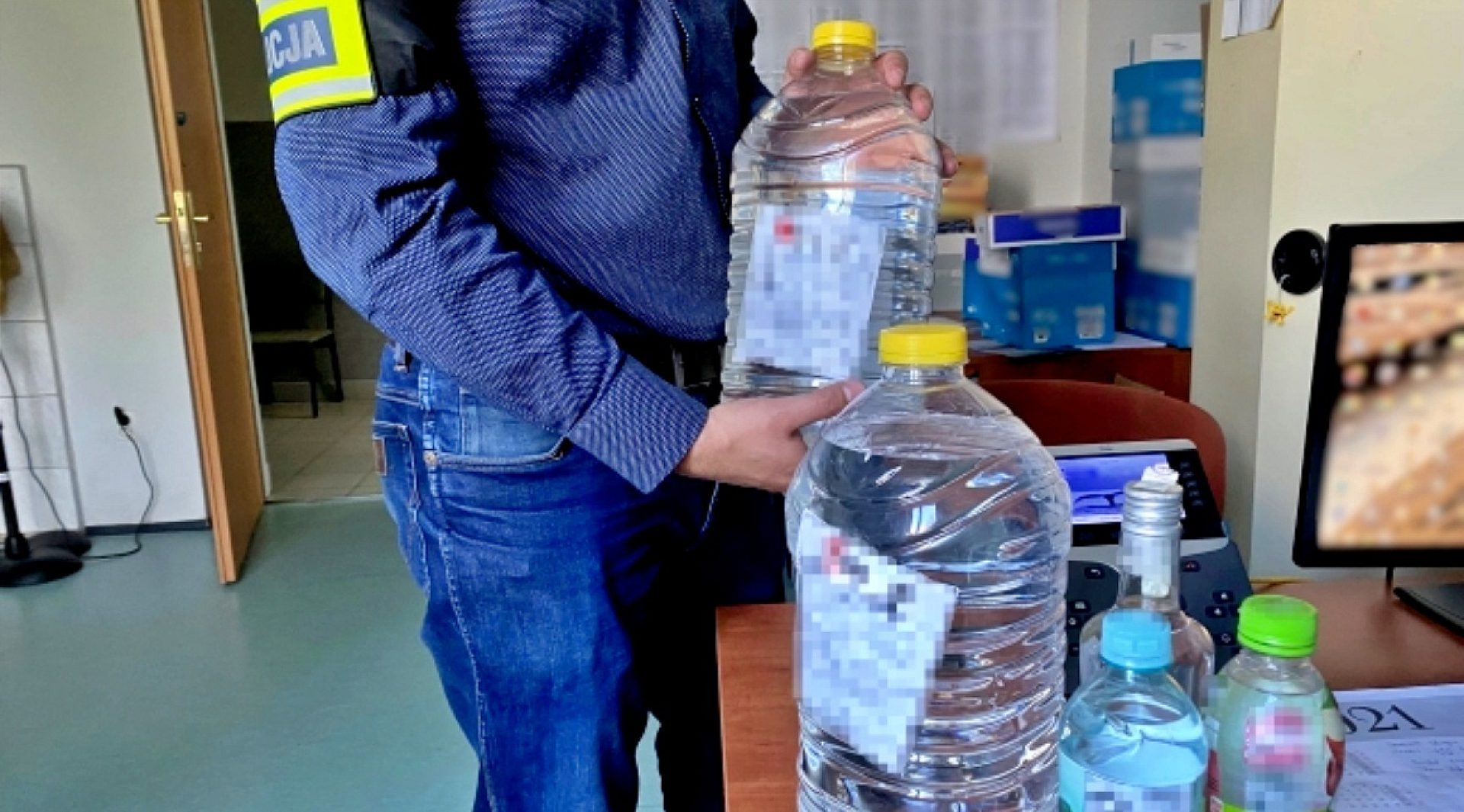 Zlikwidowano kolejną metę w Świętochłowicach Mieszkaniec miasta handlował lewym alkoholem Zlikwidowano kolejną metę w Świętochłowicach Mieszkaniec miasta handlował lewym alkoholem