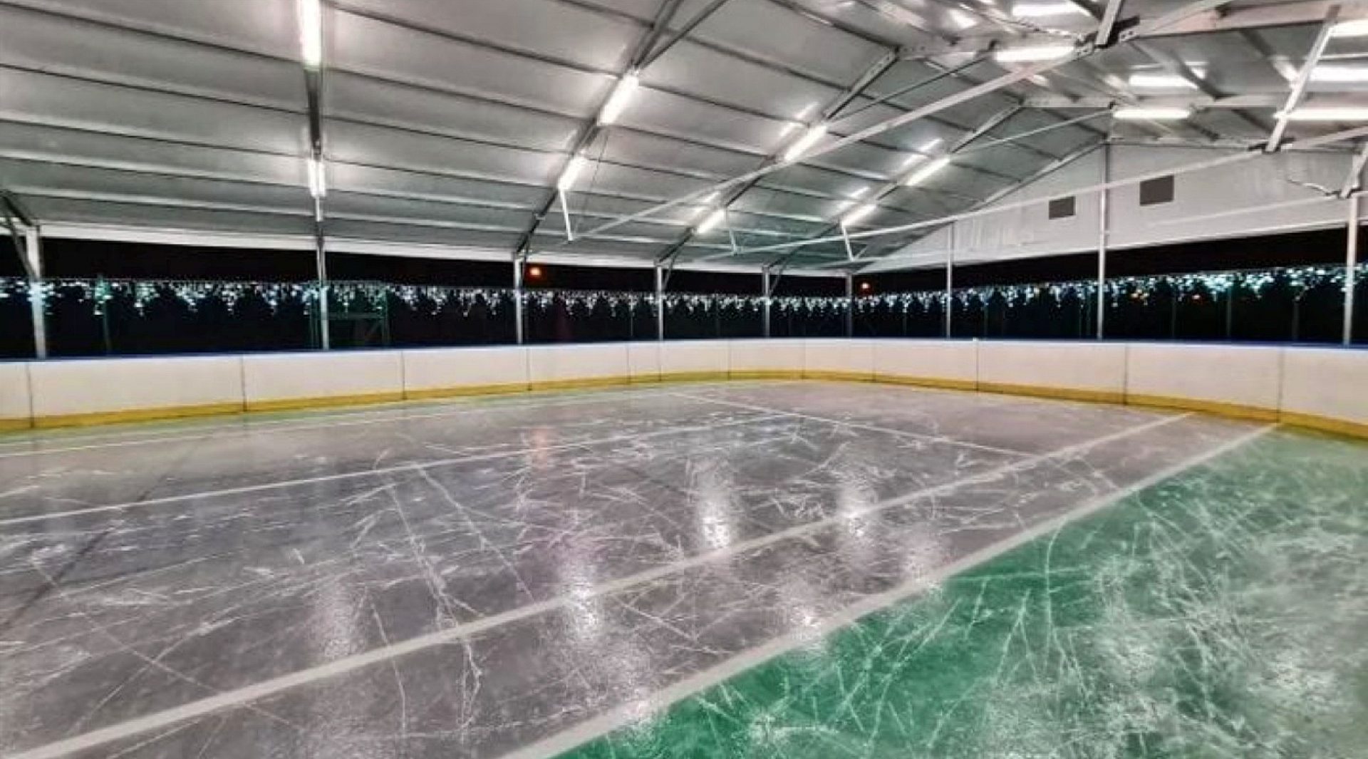 Rusza sezon na lodowisku w Świętochłowicach Rusza sezon na lodowisku w Świętochłowicach