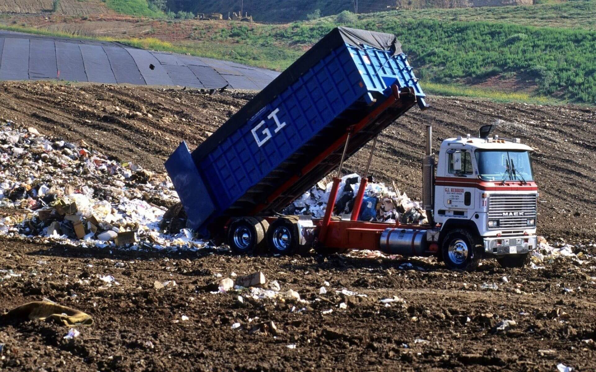 Wysypisko smieciarka Wysypisko smieciarka