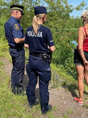 Kontrole dzikich kąpielisk w Świętochłowicach Zamiast mandatu bilet na basen 3 Kontrole dzikich kąpielisk w Świętochłowicach Zamiast mandatu bilet na basen 3