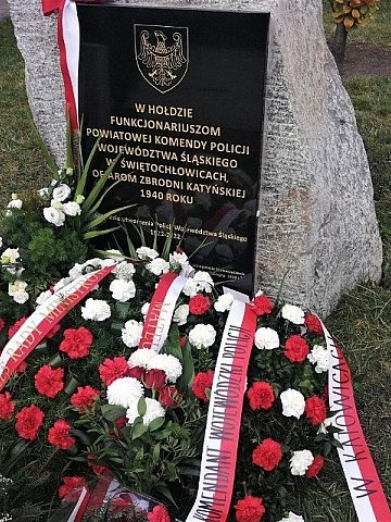 Odsłonięcie pomnika Odsłonięcie pomnika