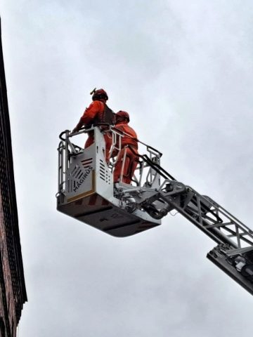 Zawalił się dach budynku w Świętochłowicach 1 Zawalił się dach budynku w Świętochłowicach 1
