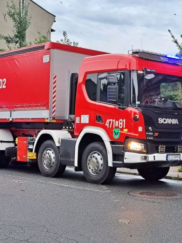 Zawalił się dach budynku w Świętochłowicach 2 Zawalił się dach budynku w Świętochłowicach 2