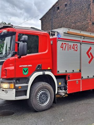 Zawalił się dach budynku w Świętochłowicach 4 Zawalił się dach budynku w Świętochłowicach 4