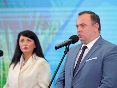 Sejmik tej kadencji, obecny zarząd, powinien wyznaczyć datę odejścia od spalania węgla w sektorze komunalnym - mówił Chełstowski