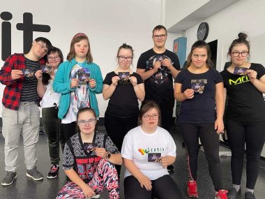 Mfit Studio Fitness i Stowarzyszenie Rodzin i Przyjaciół Osób z Zespołem Downa „Szansa” zapraszają do wspólnej zabawy