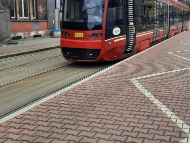 Chropaczów przed remontem ul. Łagiewnickiej. Znamy plany przebudowy. To m.in. wiedeńskie perony Tramwaje