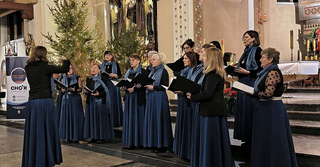 Zaśpiewali wspólnie dla Franka zmagającego się z DMD. Charytatywny koncert kolęd w Świetochłowicach
