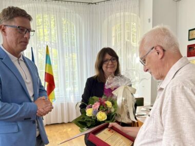 Zakończenie Rodzinnego Domu Dziecka nr 1 w Świętochłowicach Zakończenie działalności Rodzinnego Domu Dziecka nr 1 w Świętochłowicach